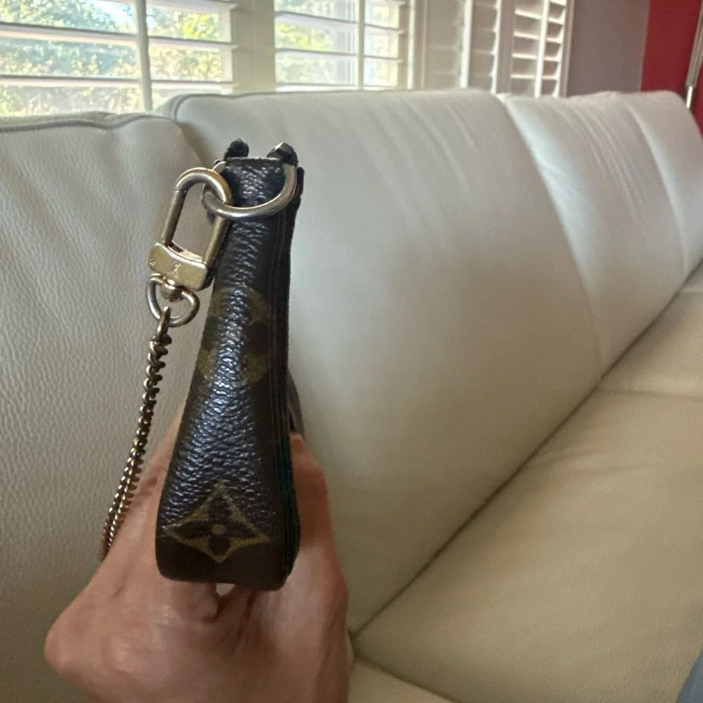 Louis Vuitton Black and Brown Monogram Wristlet - Picture 6 of 9